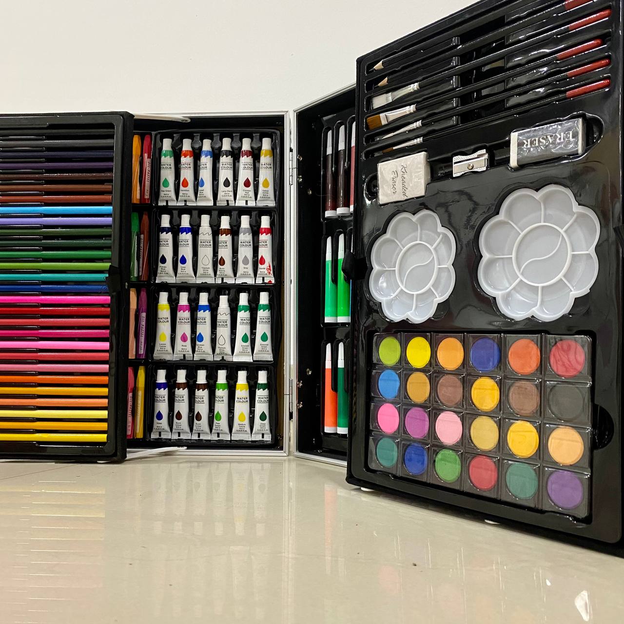 Miniatura 4 de Portafolio De Arte Metálico De Unicornio